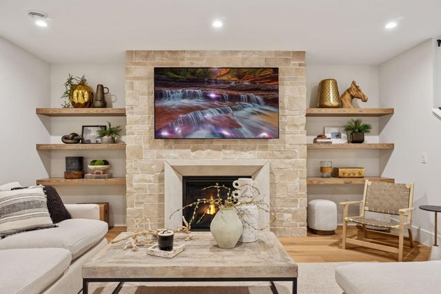 5341 Kellogg Avenue, Edina, MN 55424