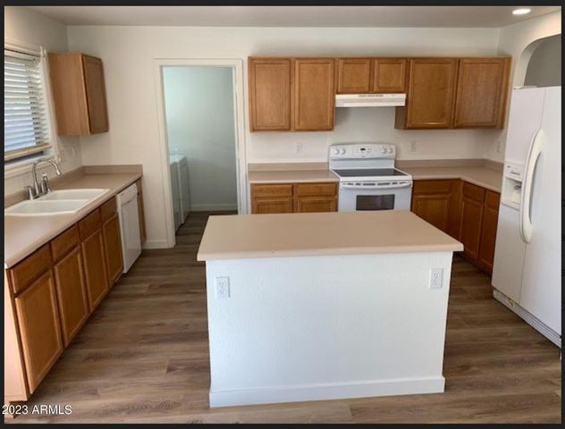 10559 W VIA MONTOYA Drive, Peoria, AZ 85383