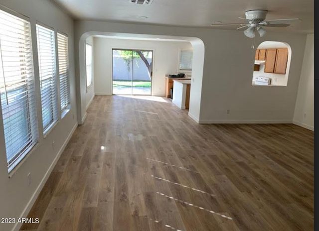 10559 W VIA MONTOYA Drive, Peoria, AZ 85383