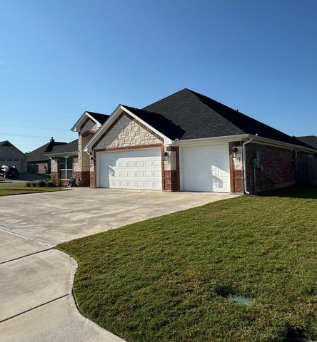 848 Agile Street, Hewitt, TX 76643