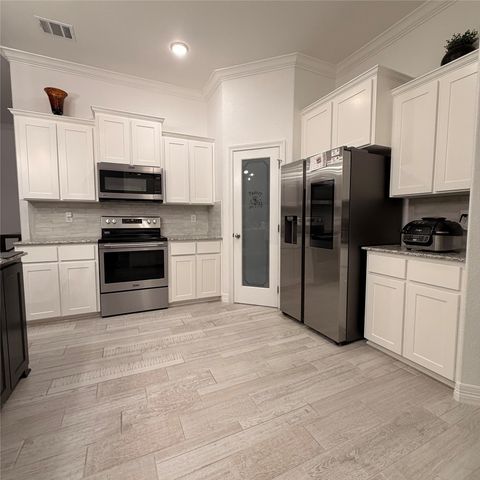 848 Agile Street, Hewitt, TX 76643