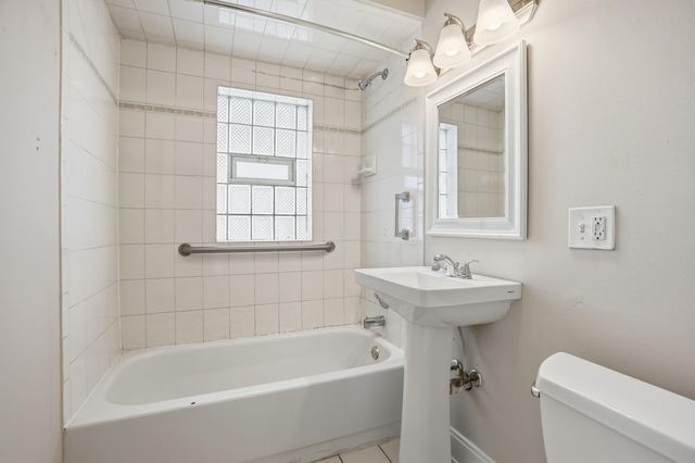 2731 Strong Street, Highland, IN 46322