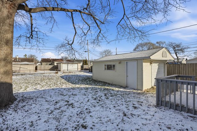 2731 Strong Street, Highland, IN 46322