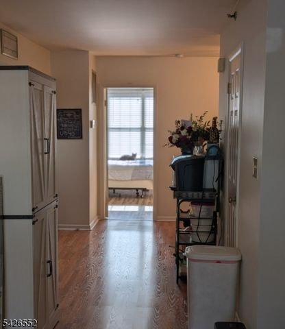 13 Oak St, Rockaway Boro, NJ 07866
