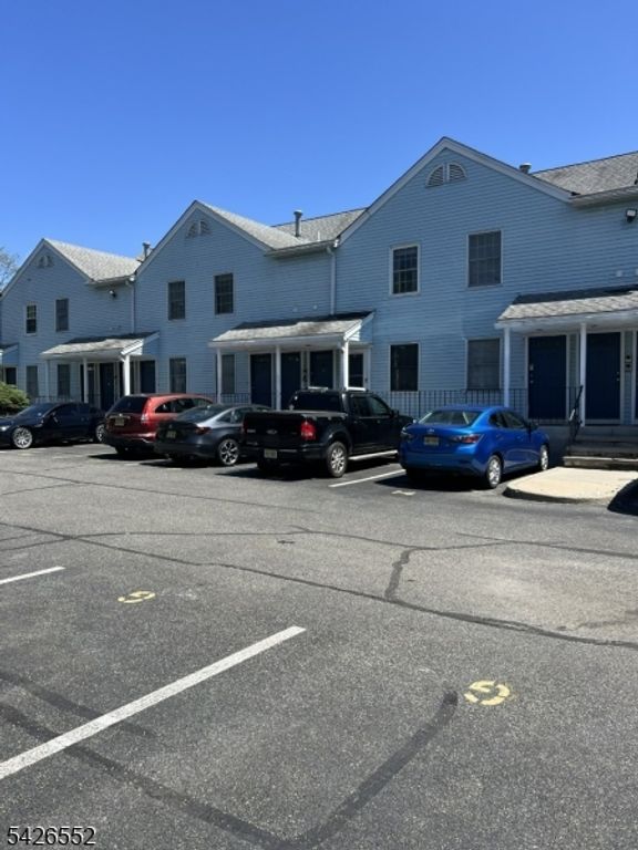 13 Oak St, Rockaway Boro, NJ 07866