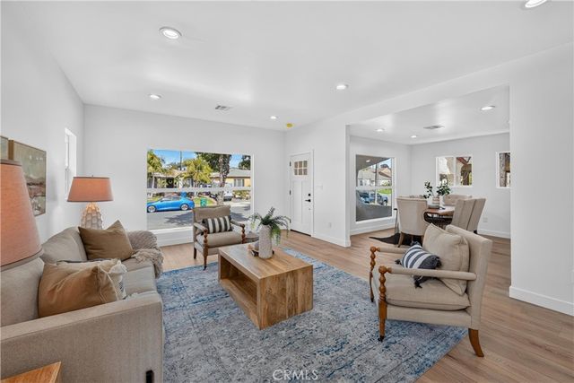 3005 Cedar, Long Beach, CA 90806