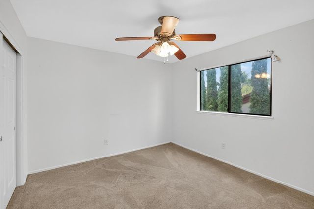 8825 Lemas Rd, Sacramento, CA 95828