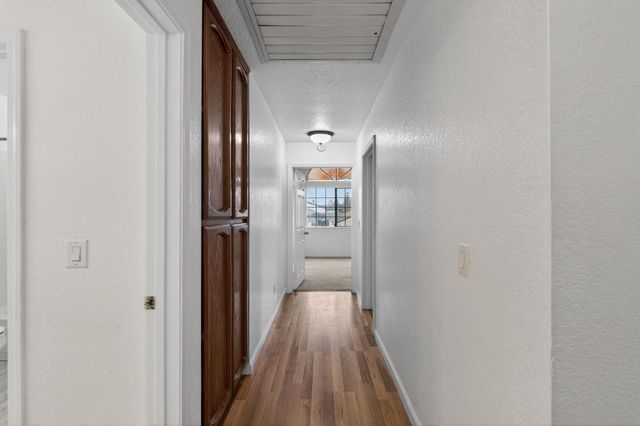 8825 Lemas Rd, Sacramento, CA 95828