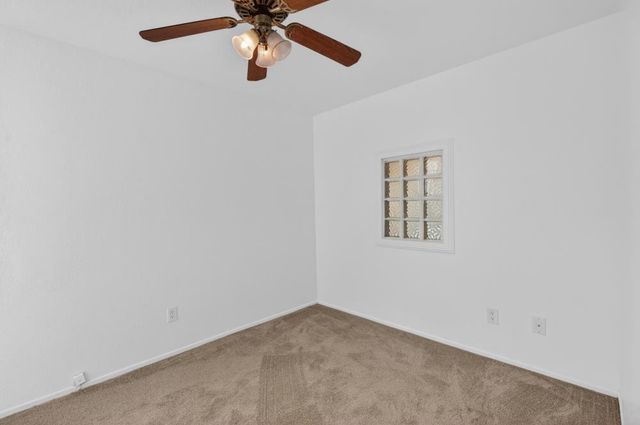 8825 Lemas Rd, Sacramento, CA 95828