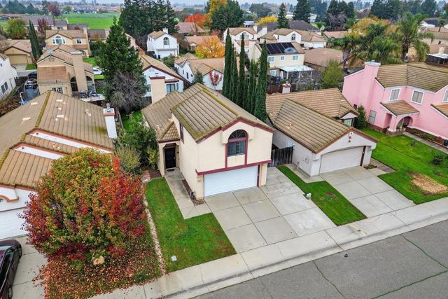 8825 Lemas Rd, Sacramento, CA 95828