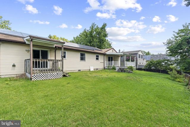 210 HIGH ST, Maple Shade, NJ 08052