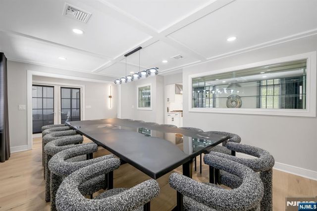 22 Berkshire Place, Englewood Cliffs, NJ 07632