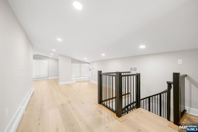22 Berkshire Place, Englewood Cliffs, NJ 07632