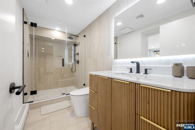 22 Berkshire Place, Englewood Cliffs, NJ 07632