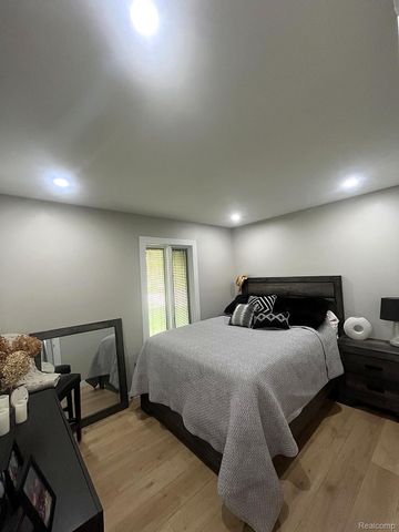 14802 Annapolis Drive, Sterling Heights, MI 48313