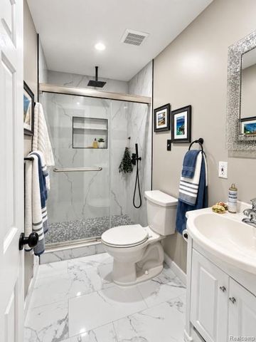 14802 Annapolis Drive, Sterling Heights, MI 48313