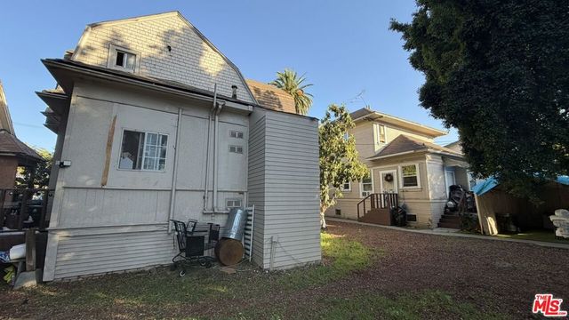 1711 Toberman Street, Los Angeles, CA 90015