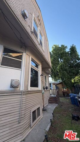 1711 Toberman Street, Los Angeles, CA 90015