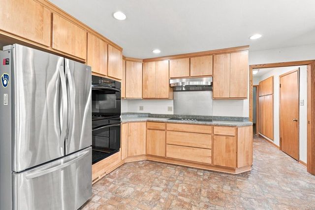 W237N6597 Orchard DRIVE, Sussex, WI 53089