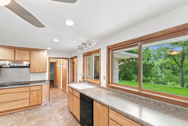 W237N6597 Orchard DRIVE, Sussex, WI 53089