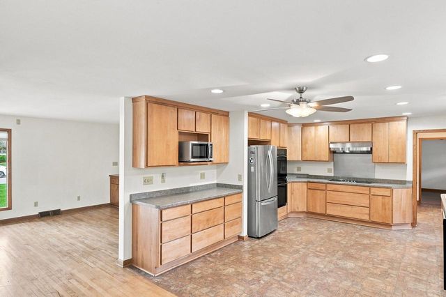 W237N6597 Orchard DRIVE, Sussex, WI 53089