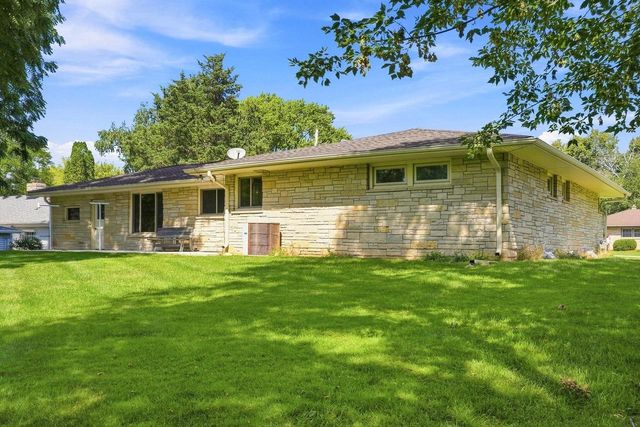 W237N6597 Orchard DRIVE, Sussex, WI 53089
