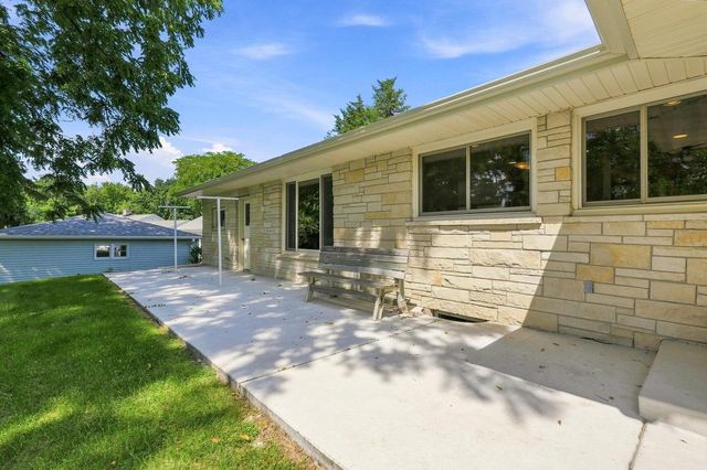 W237N6597 Orchard DRIVE, Sussex, WI 53089
