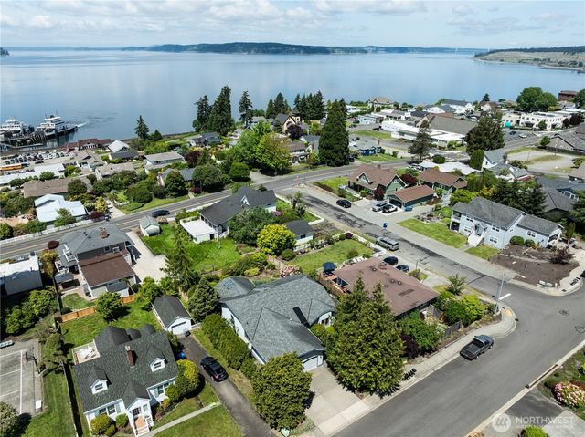 1411 Starling Street, Steilacoom, WA 98388