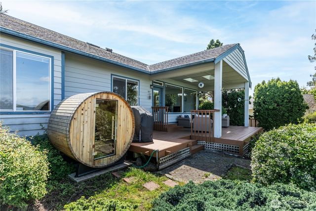 1411 Starling Street, Steilacoom, WA 98388