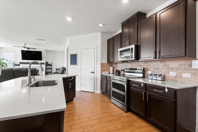 6713 Ondantra BND, Austin, TX 78744