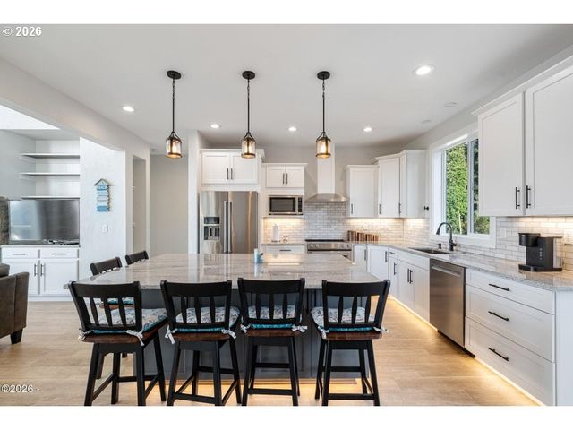 415 FALL CREEK Dr, Oceanside, OR 97134