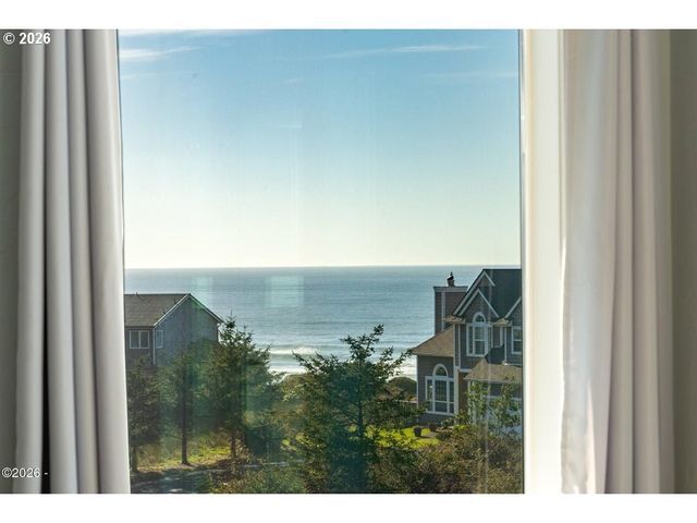 415 FALL CREEK Dr, Oceanside, OR 97134