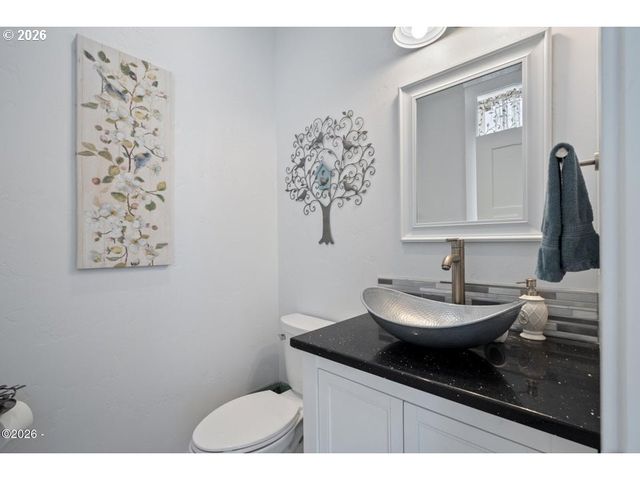 415 FALL CREEK Dr, Oceanside, OR 97134