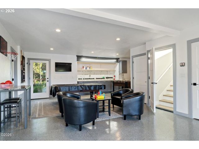 415 FALL CREEK Dr, Oceanside, OR 97134