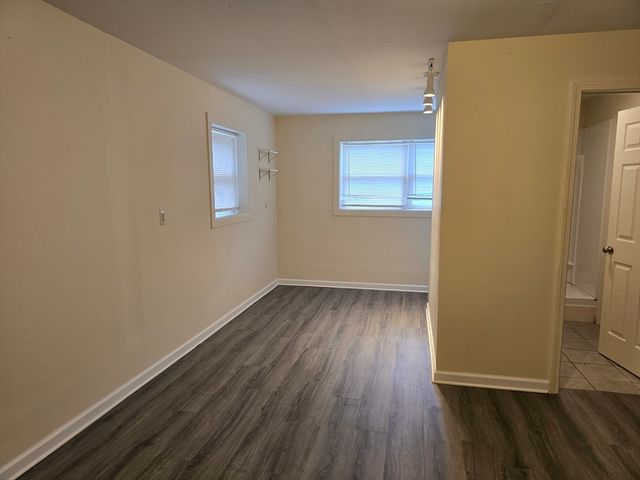 146 Old Amherst Road, Sunderland, MA 01375
