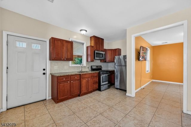 89 Watsessing Ave, Bloomfield Twp., NJ 07003