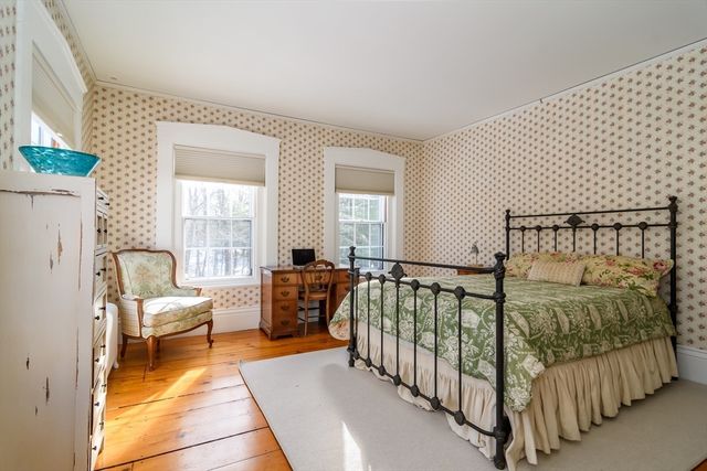 70 Wilsondale St, Dover, MA 02030