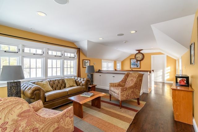 70 Wilsondale St, Dover, MA 02030
