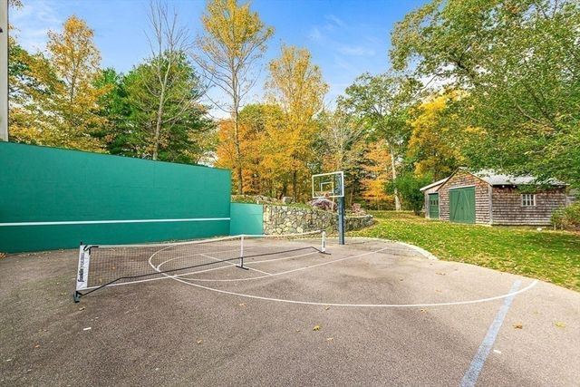 70 Wilsondale St, Dover, MA 02030