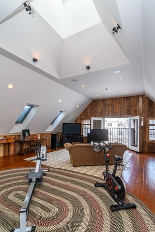 70 Wilsondale St, Dover, MA 02030