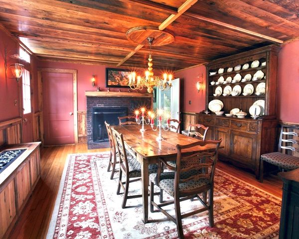 70 Wilsondale St, Dover, MA 02030