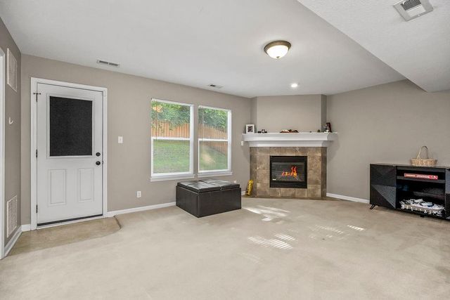 4709 Edgehill Street, Leavenworth, KS 66048
