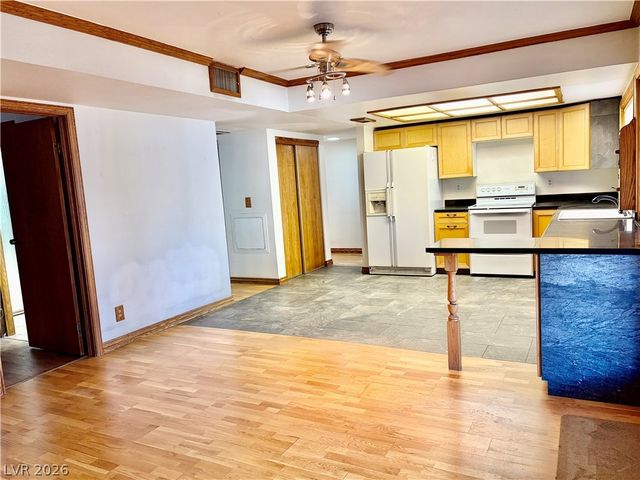 401 Horn Street, Las Vegas, NV 89107