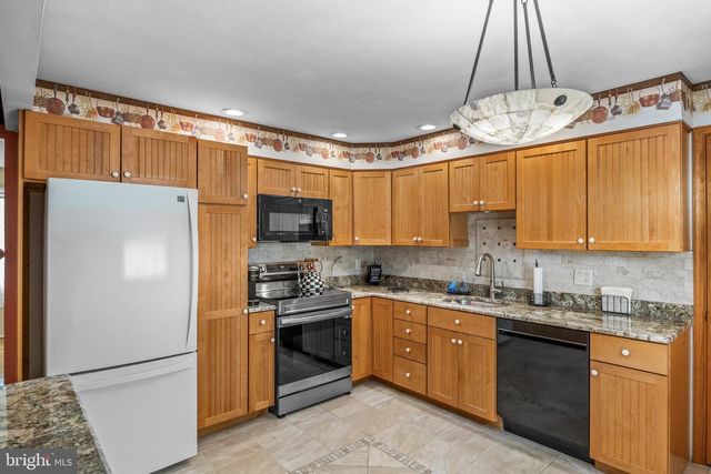 209 YARDLEY RD, Delran, NJ 08075