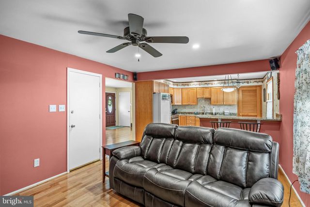 209 YARDLEY RD, Delran, NJ 08075