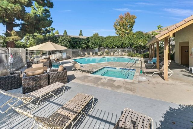 400 Orange Blossom 127, Irvine, CA 92618