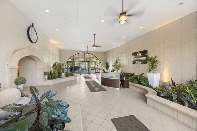 1 Renaissance Place 302, Palatine, IL 60067
