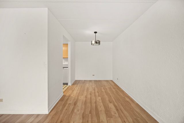 1 Renaissance Place 302, Palatine, IL 60067