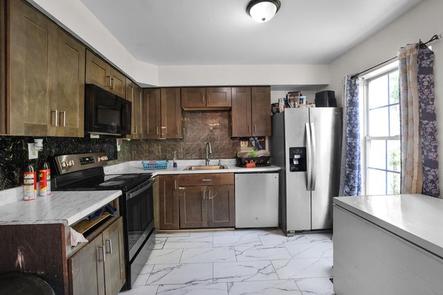 5743 REGENCY LN, District Heights, MD 20747