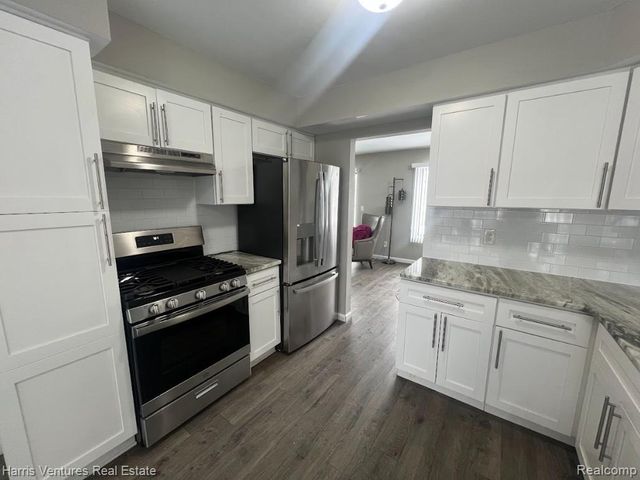 26644 Summerdale Drive, Southfield, MI 48033